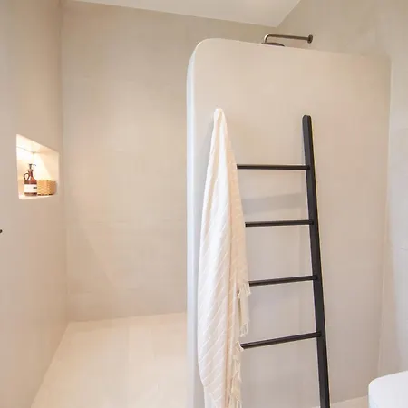 Villa Alos And